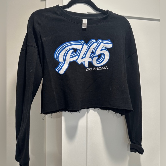 Tops - F45 cropped sweatshirt